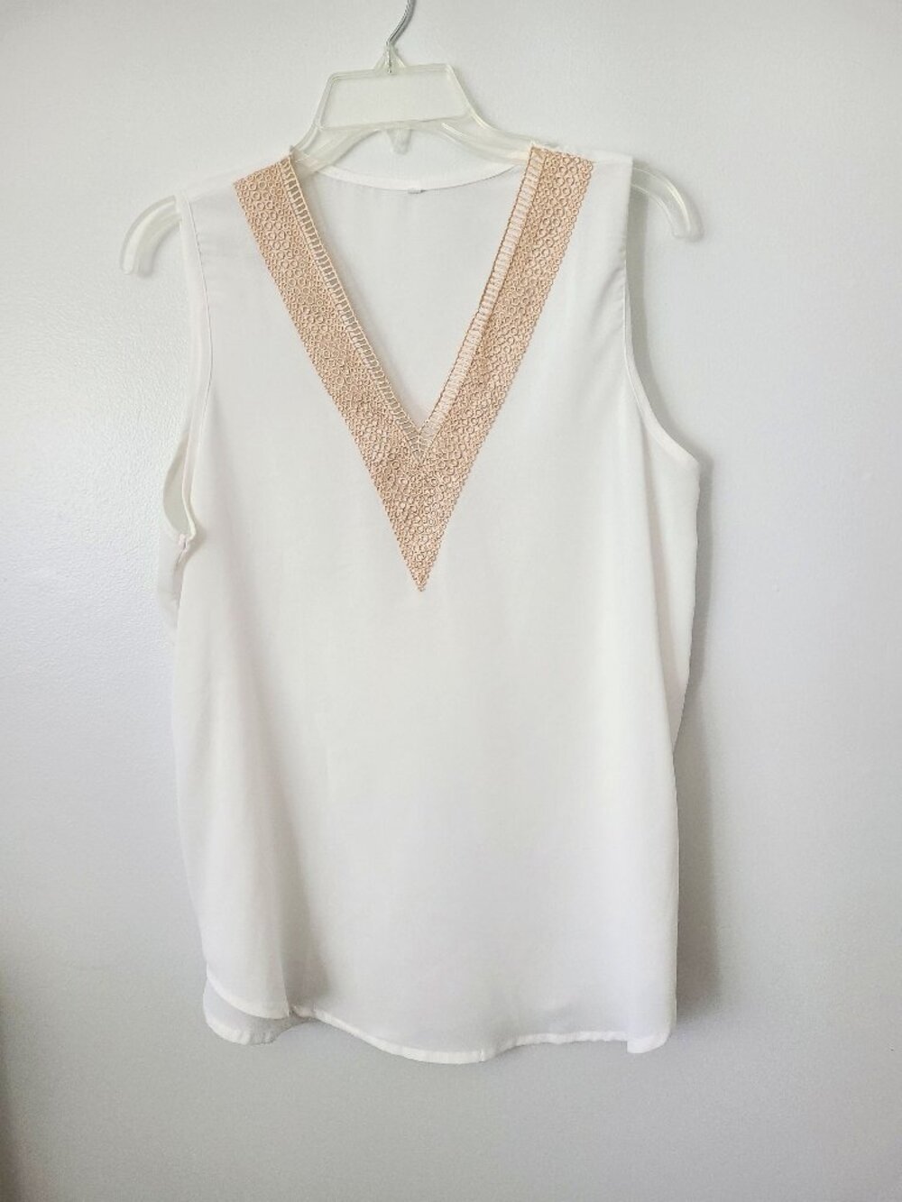 White Sleeveless Top Size L